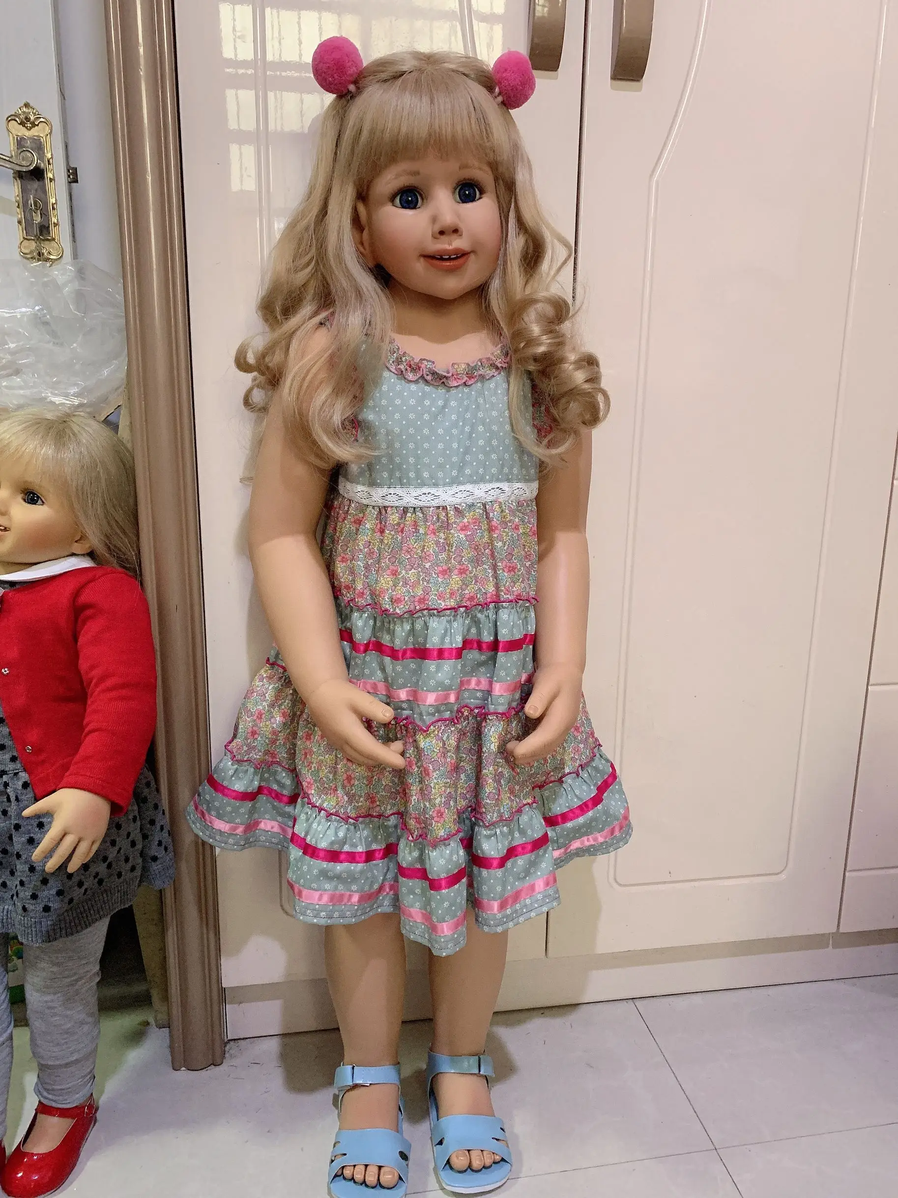 100CM Sert Vinil Yürümeye Başlayan Prenses Sarışın Kız Bebek Oyuncak Gibi Gerçek 3 yaşındaki Boy Çocuk Giyim Fotoğraf Modeli Giyinmek Bebek